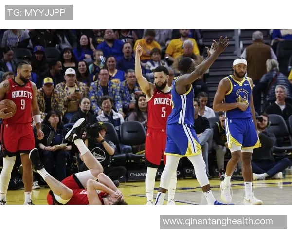 勇士强势复出季后赛对决鹈鹕全力争夺晋级名额