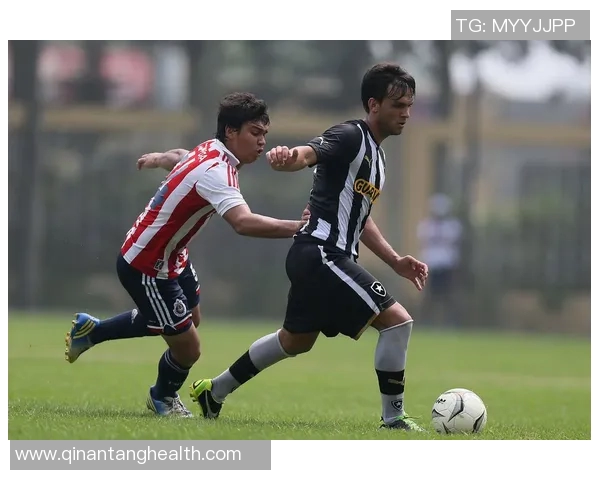 布拉干与达伽马的激烈对决揭示足球战术与团队精神的较量 布拉干与达伽马的激烈对决揭示足球战术与团队精神的较量