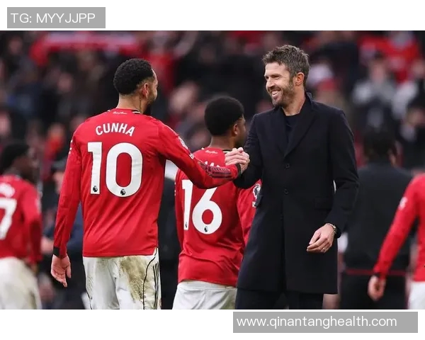 曼城与曼联激战联赛杯谁能在德比中笑到最后