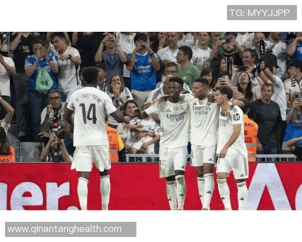 皇马与米兰巅峰对决再度上演球迷期待经典对抗重燃激情 皇马与米兰巅峰对决再度上演球迷期待经典对抗重燃激情