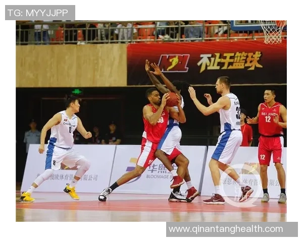 重庆篮球队耐力变革引发热议球迷期待新赛季的精彩表现与突破