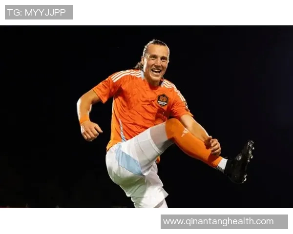 休斯顿迪纳摩迎战肯萨斯竞技双方争夺美职联关键积分